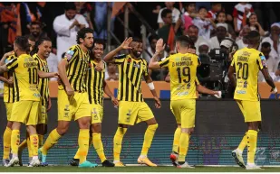 من الفائز بالدوري السعودي 2023؟.. الاتحاد يعود للذهب 