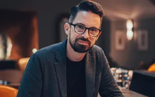 Kia تستعين بمصمم BMW السابق لتعزيز قدراتها