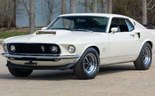 سيارة فورد موستانغ Boss 429 للبيع في مزاد مايكوم