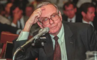 الملياردير "وارن بافيت" يتبرع بـ 4.6 مليار دولار للجمعيات الخيرية