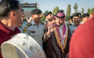 ماذا طلبت رئيسة "النواب الأمريكي" من راغب علامة خلال زفاف الأمير "الحسين"؟ (فيديو)