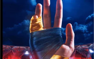 مجسّم "يد بنزيما" يفاجئ الجميع في الجوهرة المشعة! (فيديو)