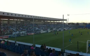 انهيار سور مدرجات مباراة ريال مدريد كاستيا وبرشلونة B (فيديو)