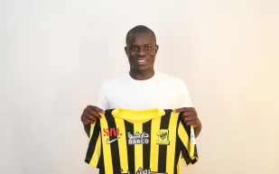 رسميًّا.. أنغولو كانتي يوقع لاتحاد جدة لمدة 3 سنوات (فيديو)