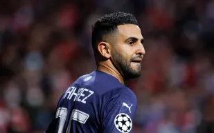 صحفي: الأهلي يفاوض رياض محرز بعد انسحاب اتحاد جدة