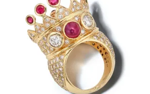 عرض خاتم من الياقوت والألماس لمغني الراب "توباك شاكور" للبيع