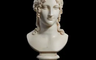 بيع تمثال "Bust of Helen" مقابل أكثر من 3.5 مليون إسترليني