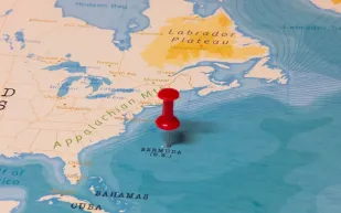 ما السر وراء توقف الحوادث في مثلث برمودا؟.. مخرج أمريكي يوضح