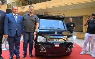 "ليرة".. أول سيارة لبنانية محلية الصنع تعمل بالطاقة الشمسية