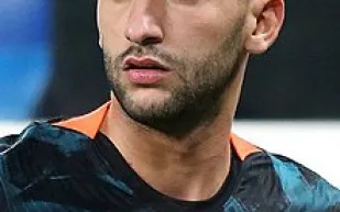 صحيفة أمريكية: زياش مستعد للمساهمة ماليًّا لتسهيل خروجه إلى الدوري السعودي