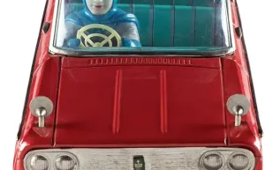 بيع لعبة باتموبيل نادرة مقابل 117 ألف جنيه إسترليني في مزاد