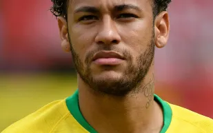 تقارير: باريس سان جيرمان يقبل عرض الهلال بشأن نيمار