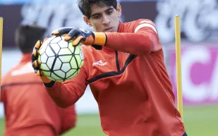 ماركا: ياسين بونو لم يعد إلى إشبيلية تمهيدًا لانضمامه لنادي الهلال