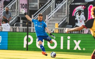 إنتر ميامي يفسخ عقد حارس مرماه بعد تصريحاته عن "ليونيل ميسي"