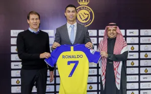 الدوري السعودي ثاني أكثر الدوريات إنفاقًا في الانتقالات الدولية