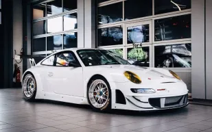 عرض سيارة بورشة 911 فريدة في مزاد "rmsothebys"