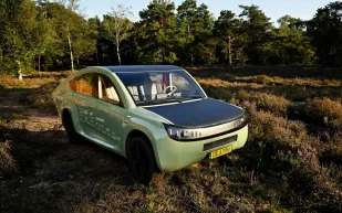 "تعمل بالطاقة الشمسية".. سيارة "ستيلا تيرا" تنجح في قطع مسافة 1000 كم