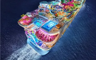 أكبر سفينة في العالم تبحر في رحلتها الأولى عام 2025 (فيديو)