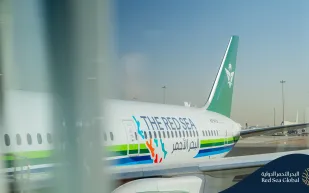 تكليف "البحر الأحمر" بتطوير مطار الوجه بمعايير عالمية