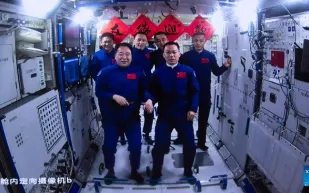 الصين ترسل "أصغر طاقم سنًا" في تاريخها إلى الفضاء