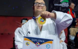 ذوو القدرات الخاصة في المملكة.. إرادة تقهر المستحيل