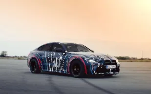 "BMW" تعلن عن اسم أول سيارة كهربائية رياضية من قسم M Power في تاريخها