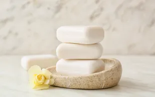 "من بينها التجاعيد".. 4 أضرار قد تُصيب وجهك من غسله بالصابون