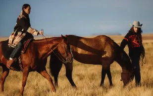 مجموعة "Polo Ralph Lauren x Naiomi".. إعادة لإرث شعوب أمريكا الأصليين