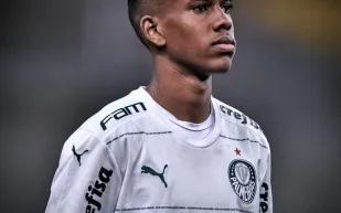 "ميسي الصغير".. عمالقة أوروبا تتنافس للظفر بخدمات جوهرة البرازيل (فيديو)