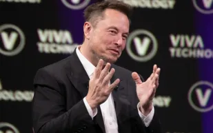 إيلون ماسك يسعى لجمع مليار دولار لشركته للذكاء الاصطناعي "xAI"