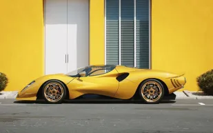 بعد أكثر من 50 عامًا.. بدء إنتاج سيارة "P72" الخارقة من شركة "De Tomaso"