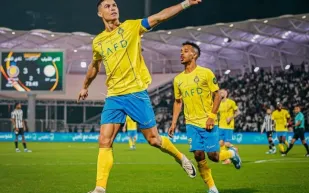 "رونالدو" كلمة السر في تفاوض "النصر" مع نجم مانشستر يونايتد