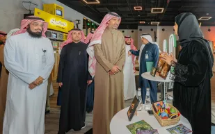 وزير الموارد البشرية يطلق "استراتيجية التنمية الشبابية"