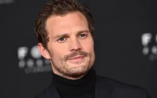 نجم هوليوود "دورنان" ينجو من الموت بعد أن لامس يرقات خطيرة