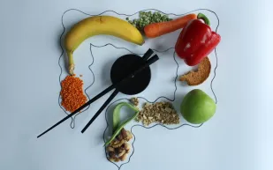 ماذا يحدث لمستويات الكوليسترول عندما نأكل مرة واحدة في اليوم؟