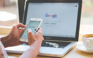 الرئيس التنفيذي لشركة "perplexity": "غوغل" سيصبح قديمًا وتقليديًا قريبًا