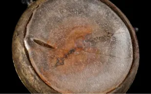 بيع ساعة ذابت في قصف "هيروشيما" بمبلغ كبير في مزاد علني