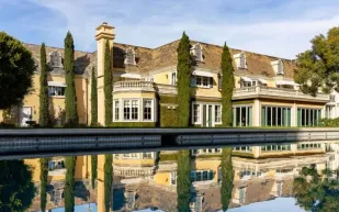 قصر فاخر في "بيفرلي هيلز" للبيع بـ 48.5 مليون دولار