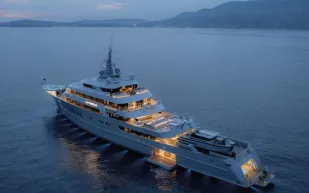 يخت "Victorious" الفاخر للبيع بسعر 120 مليون يورو