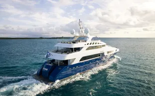 يخت "Kajak" الشراعي الفاخر للبيع بسعر 7.9 مليون دولار