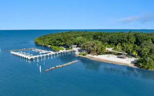 عرض جزيرة "Pumpkin Key" على مساحة 26 فدانًا للبيع بسعر 75 مليون دولار