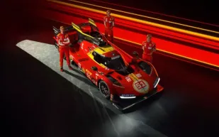 "Ferrari" تكشف عن النسخة المعدلة لسيارة "499Ps" الخارقة