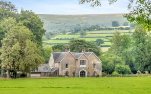 عرض القصر الويلزي التاريخي "Ty Mawr" للبيع بـ 3.25 مليون جنيه إسترليني