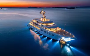 عرض اليخت الفاخر "Aurora" للبيع مقابل 130 مليون يورو