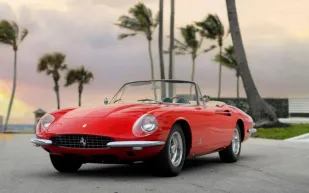 عرض سيارة "Ferrari 365 California Spyder" النادرة للبيع في مزاد علني