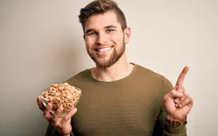 فيتامينات يجب أن تتناولها بعد سن الثلاثين للحفاظ على صحتك