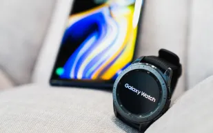 "Samsung" تنوي جلب الذكاء الاصطناعي لساعاتها الذكية