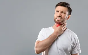 "يصعب تشخيصه مبكرًا".. هذه العلامات دليل على الإصابة بسرطان الغدة الدرقية