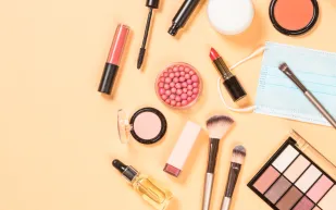  يعود إلى 3700 عام.. اكتشاف أقدم أحمر شفاه في إيران 