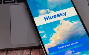 تُسمى "Bluesky".. انطلاق منصة تواصل جديدة من قِبل مؤسس "Twitter" السابق
